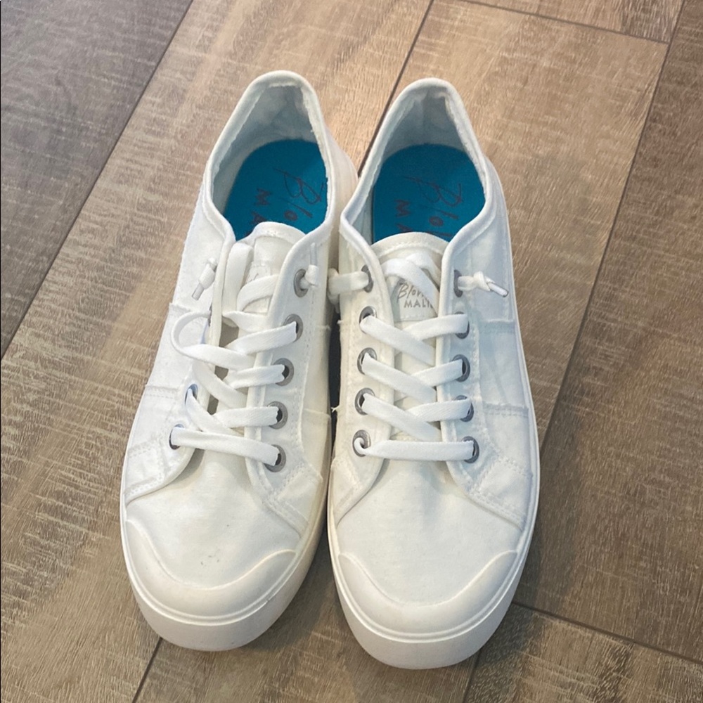 White Canvas Low-Top Sneakers with Rubber Sole